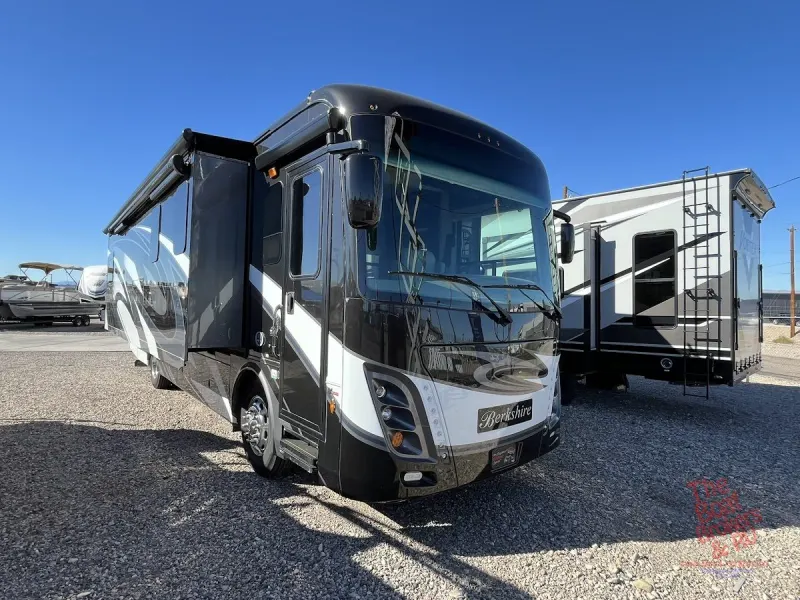 RVs and campers Lake Havasu City