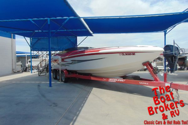 2005 NORDIC 28′ HEAT OPEN BOW WITH MID-CABIN