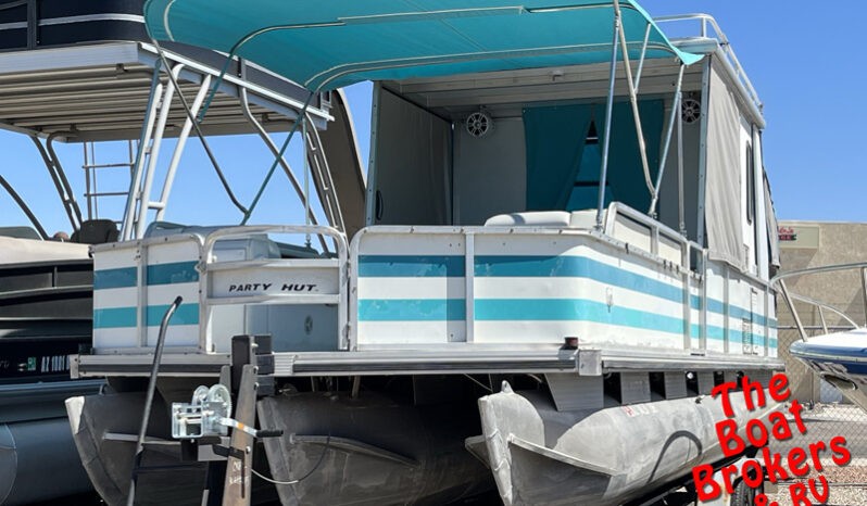 1994 TRACKER PARTY HUT 30′ Price Reduced!