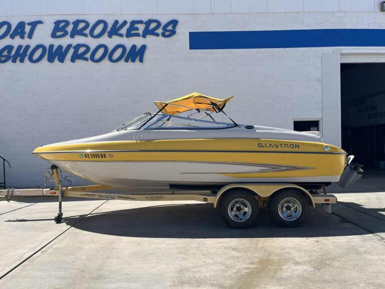 2005 Glastron GX205BR