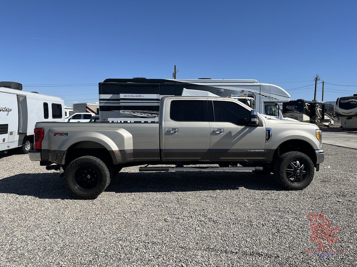 2017 Ford F350 Super Duty Crew