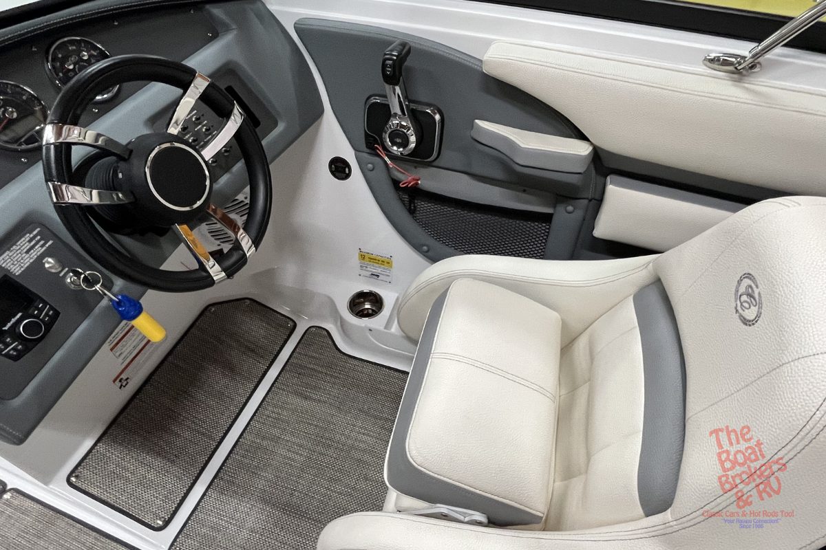 2019 Cobalt 23CS photo 7