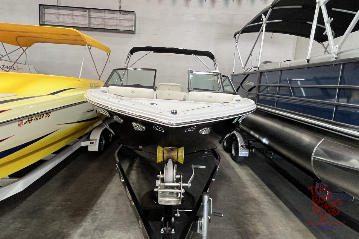 2019 Cobalt 23CS photo 2