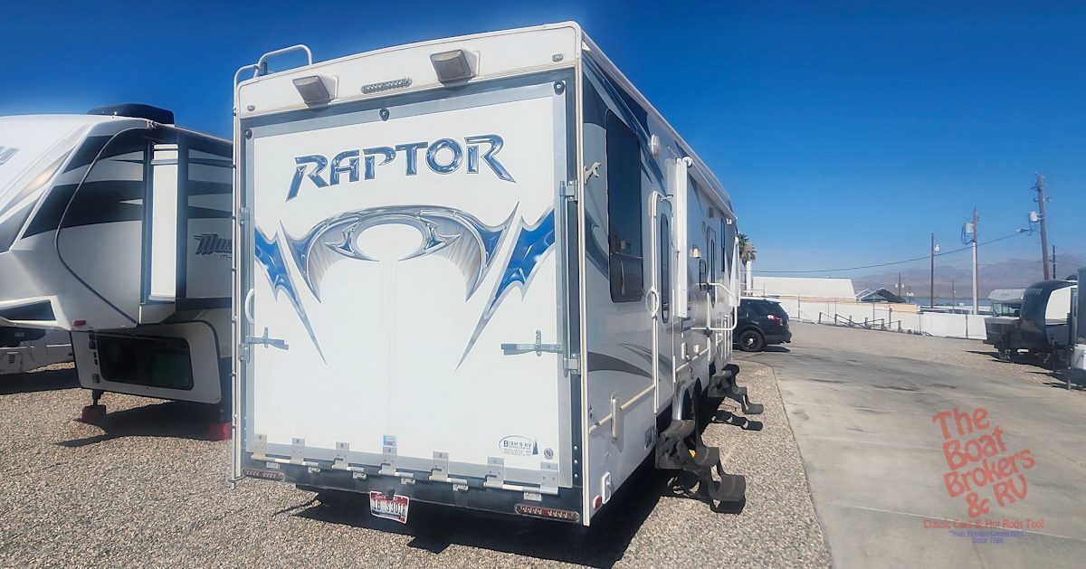2011 Keystone RAPTOR M-300MP photo 5