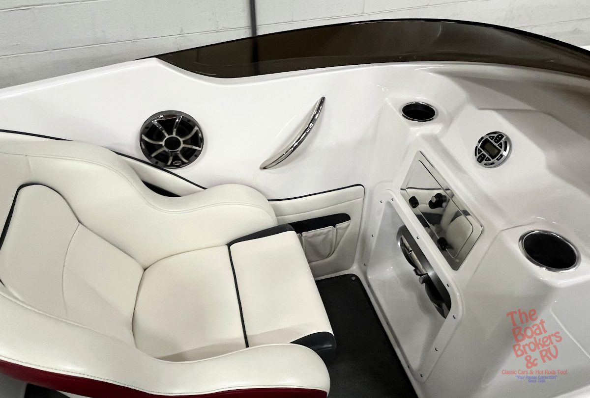 2023 Nordic DECK BOAT photo 9