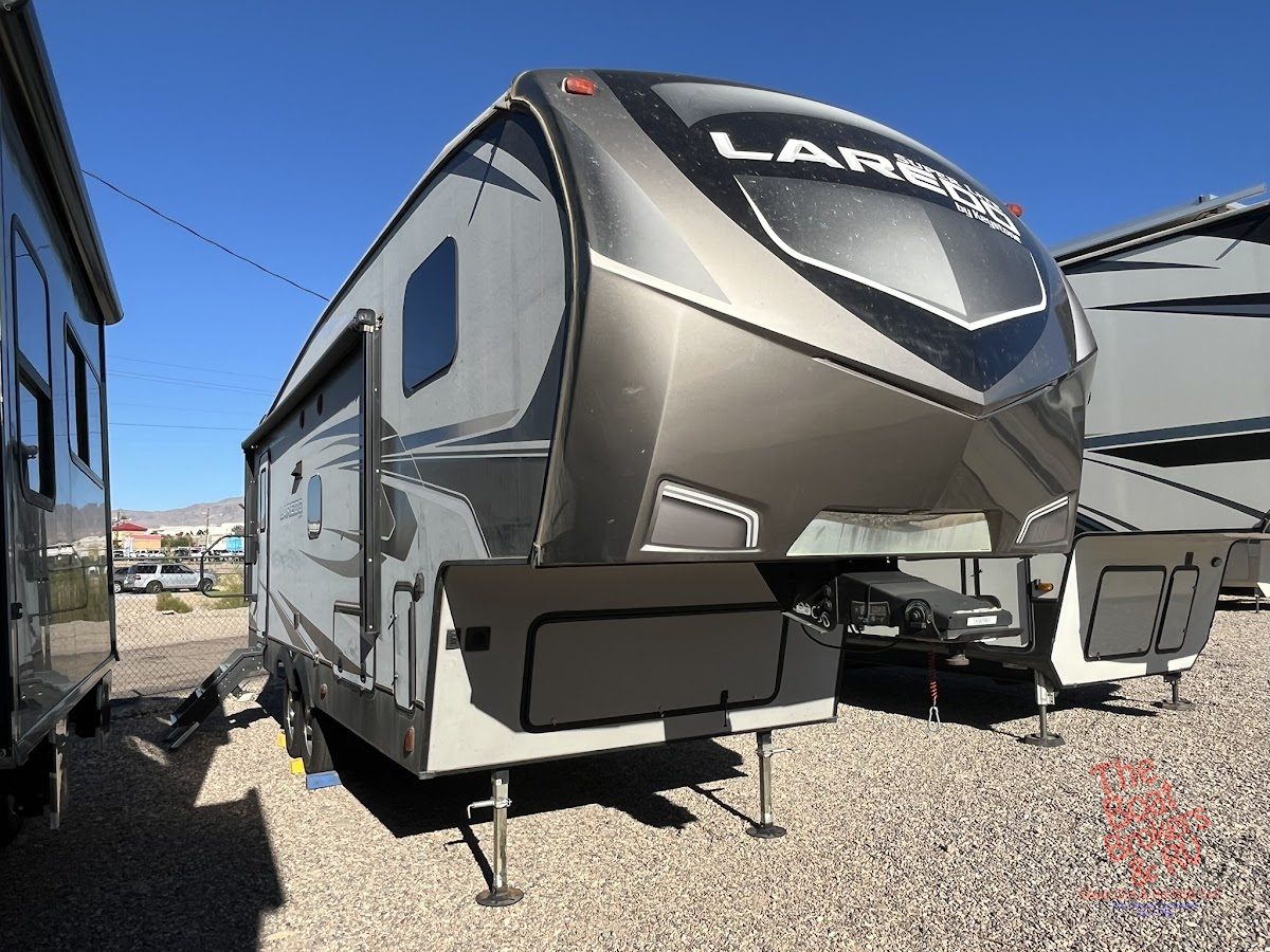 2020 Keystone Laredo 255 SRL 5th Wheel photo 2