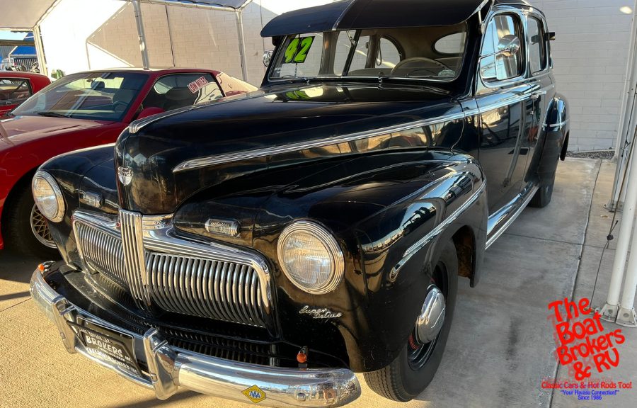 1942 Ford Super Delux photo 5
