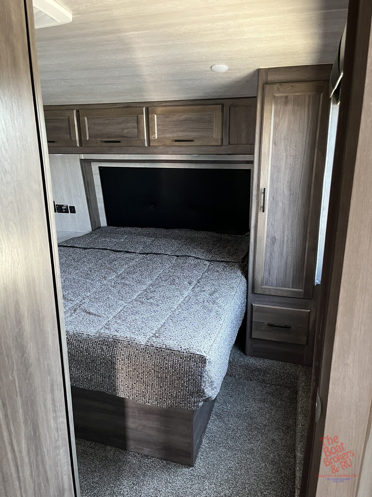 2023 Genesis M2815V photo 15