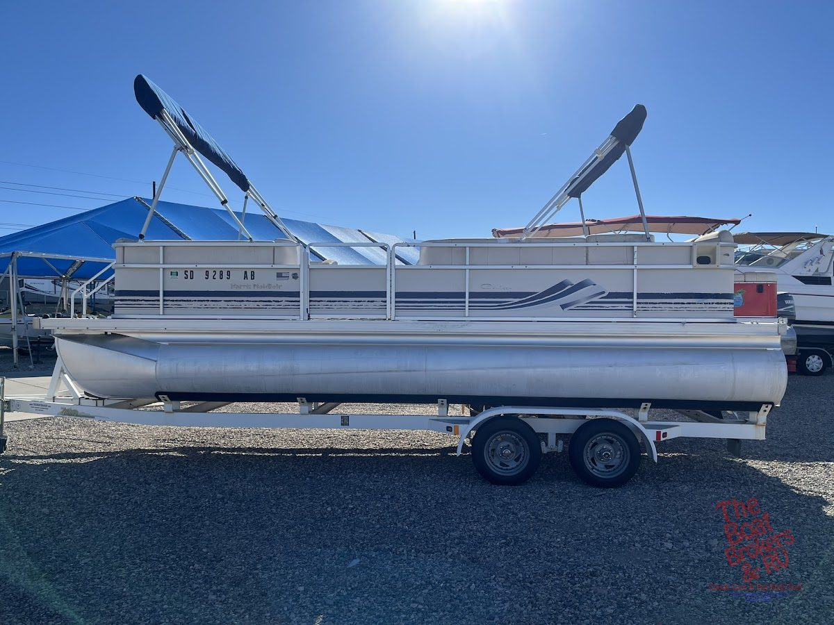 2002 Harris-Kayot 22' Flote Boat