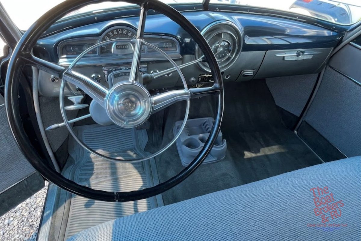 1952 Pontiac CHIEFTAIN photo 6