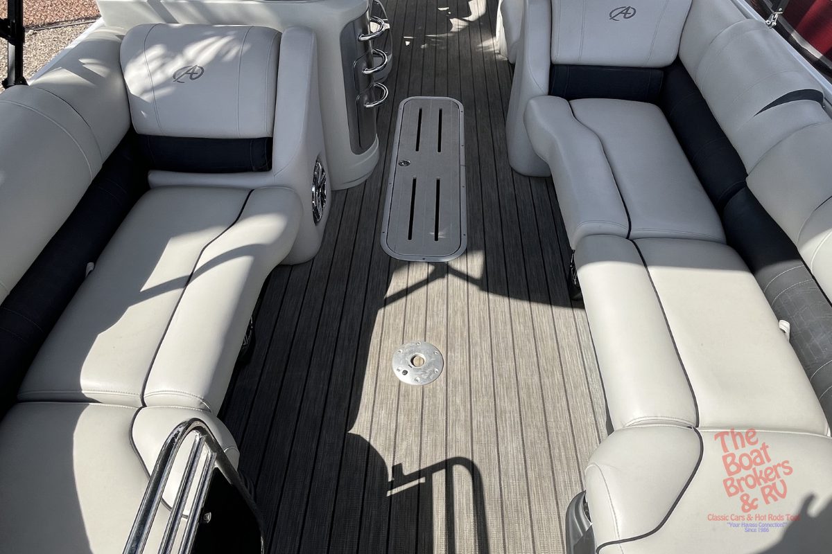 2019 Avalon AMBASSADOR 2785RJ photo 12