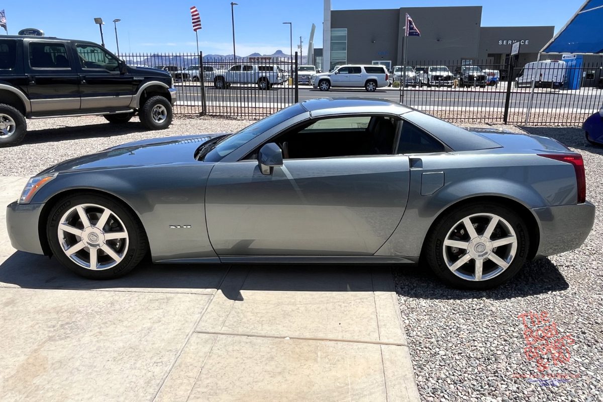 2004 Cadillac XLR photo 5