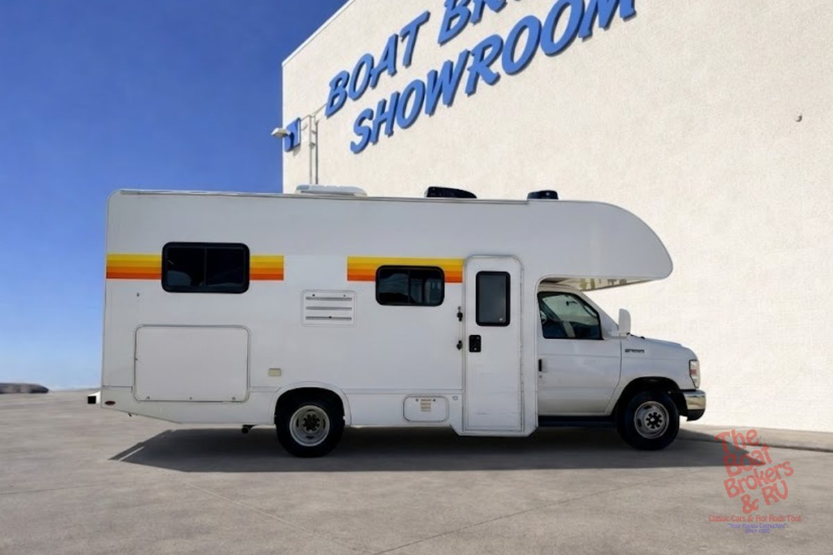 2024 Thor Four Winds 22E photo 2