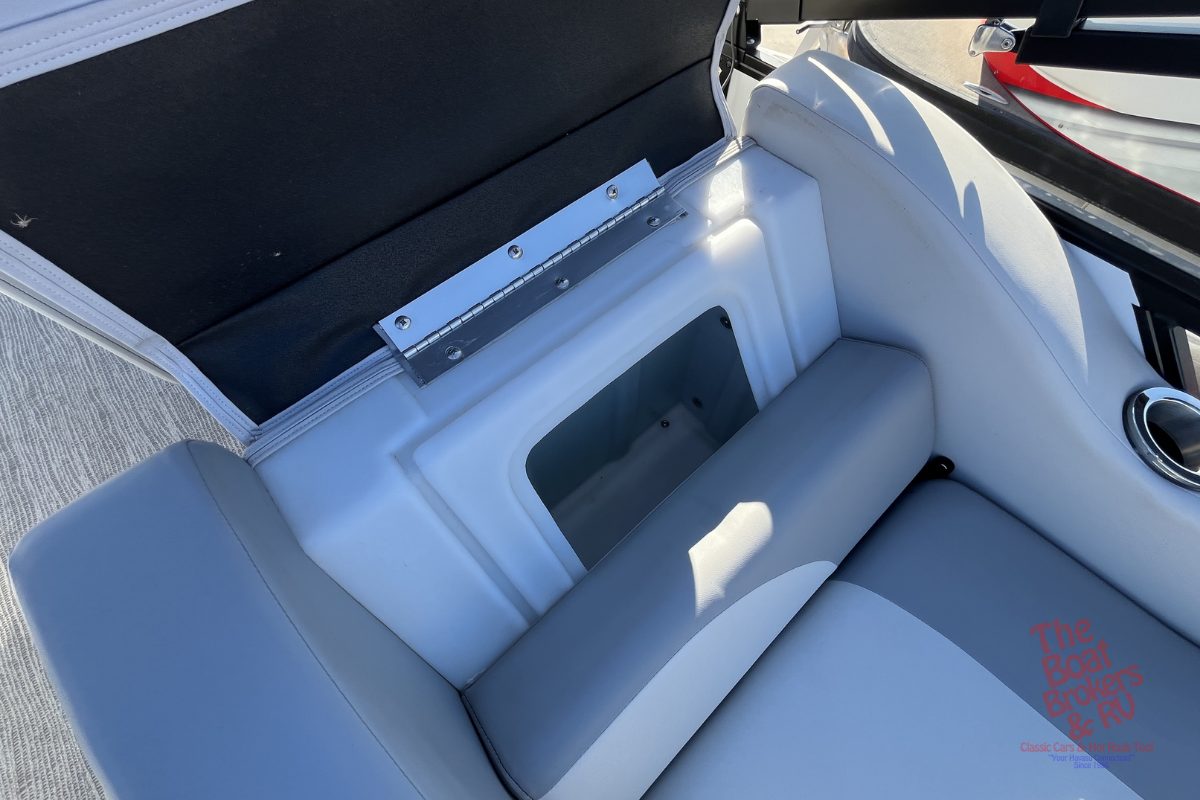 2025 G3 Suncatcher 322SS photo 13
