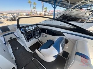 2021 Scarab 255 photo 8