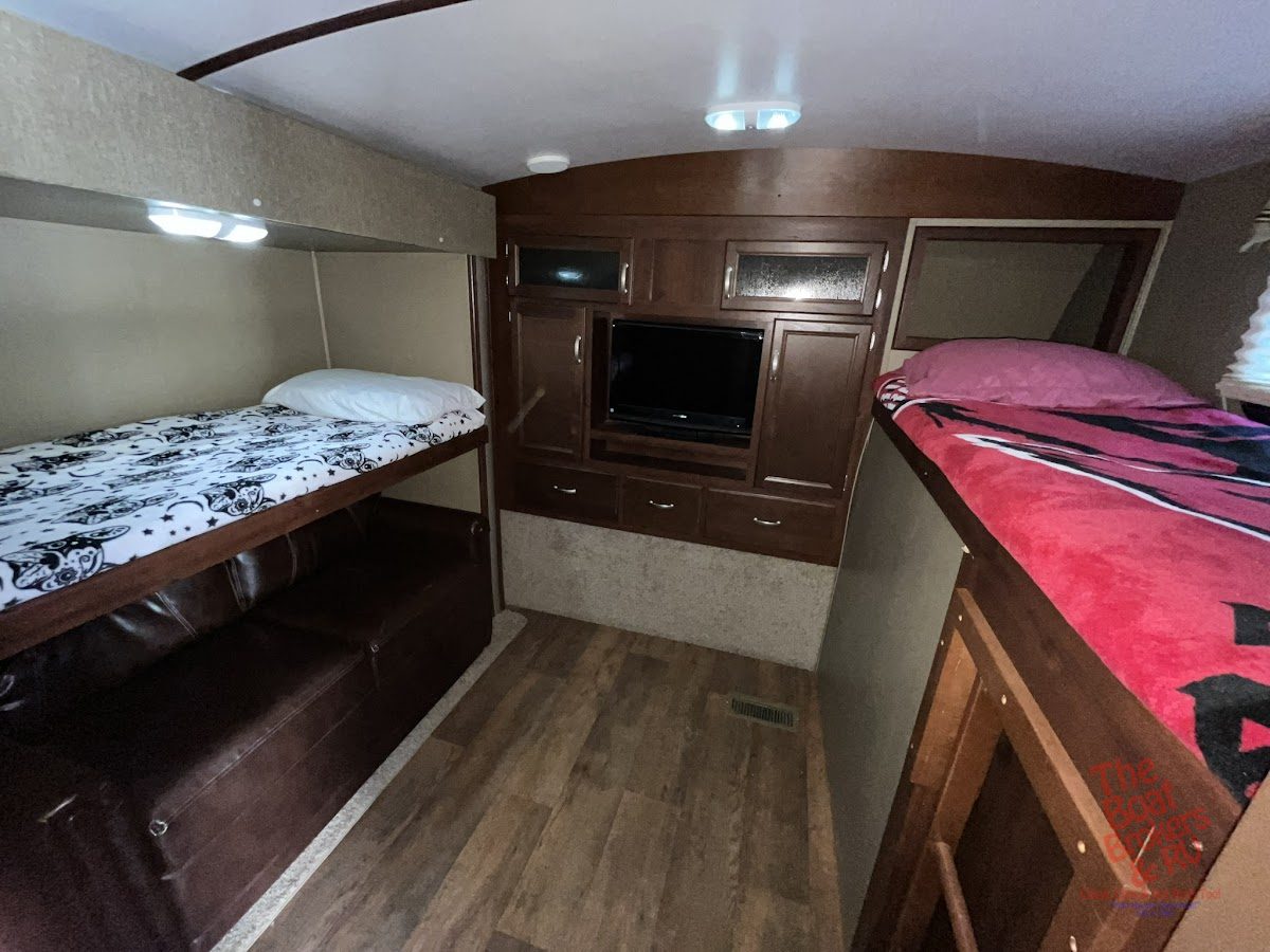 2015 Keystone Outback 260trs photo 10