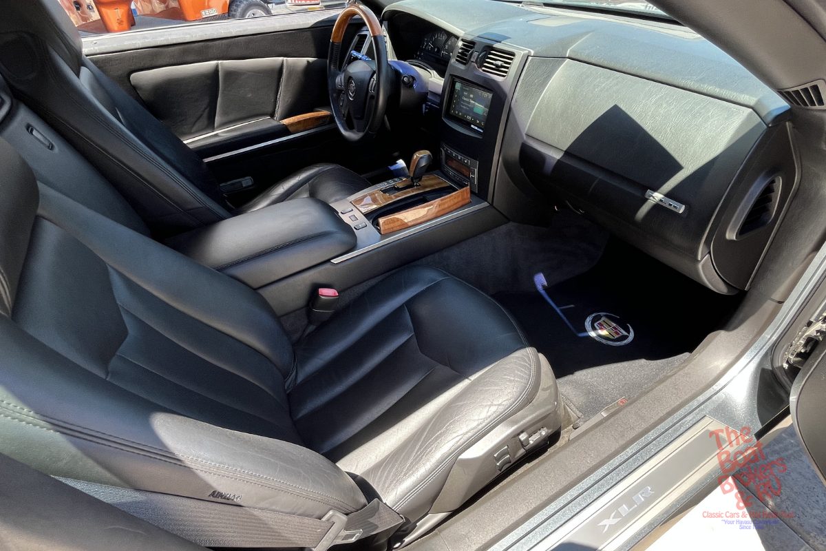 2004 Cadillac XLR photo 13