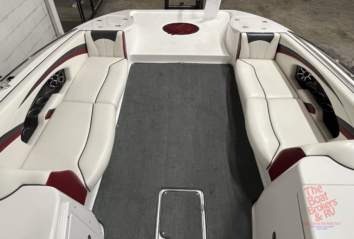 2023 Nordic DECK BOAT photo 11