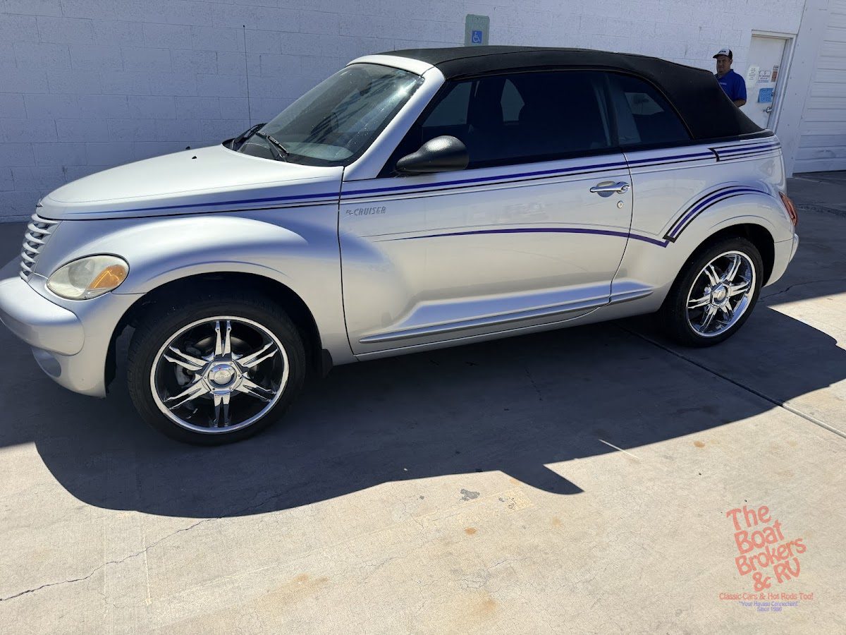 2005 Chrysler PT CRUISER photo 4