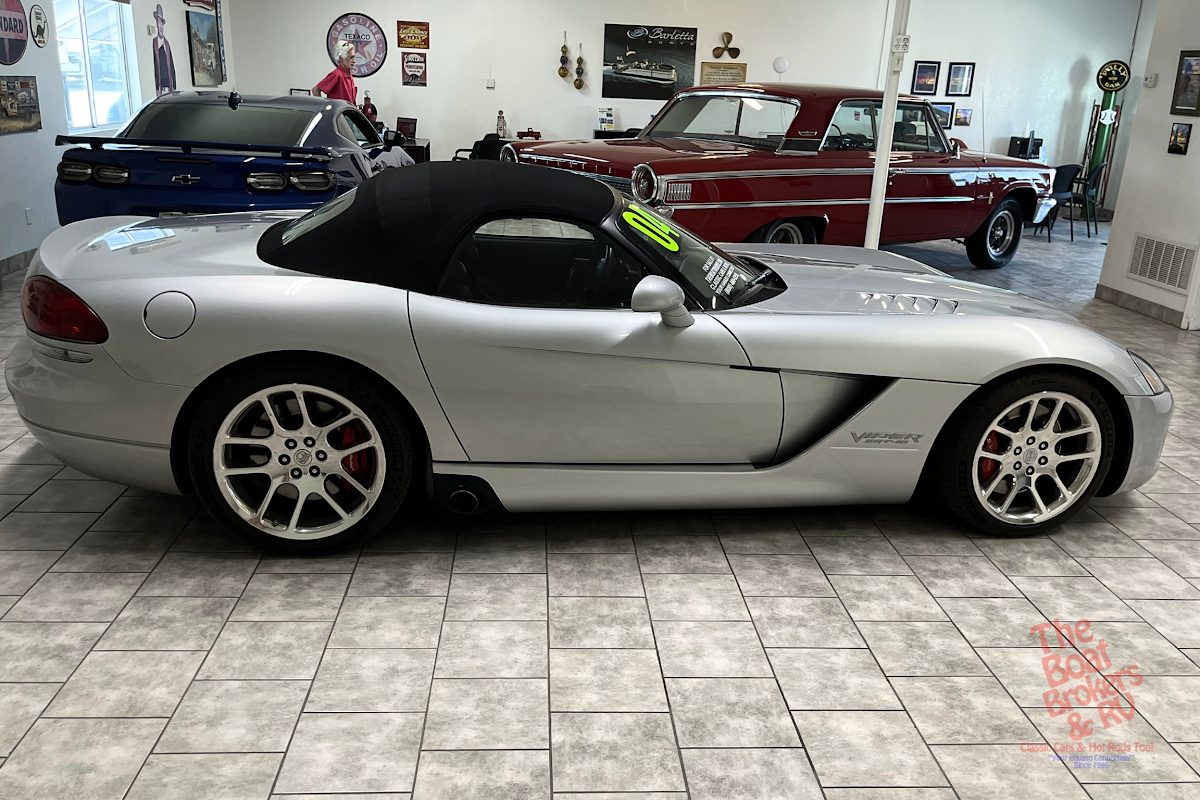2004 DODGE VIPER SRT-10