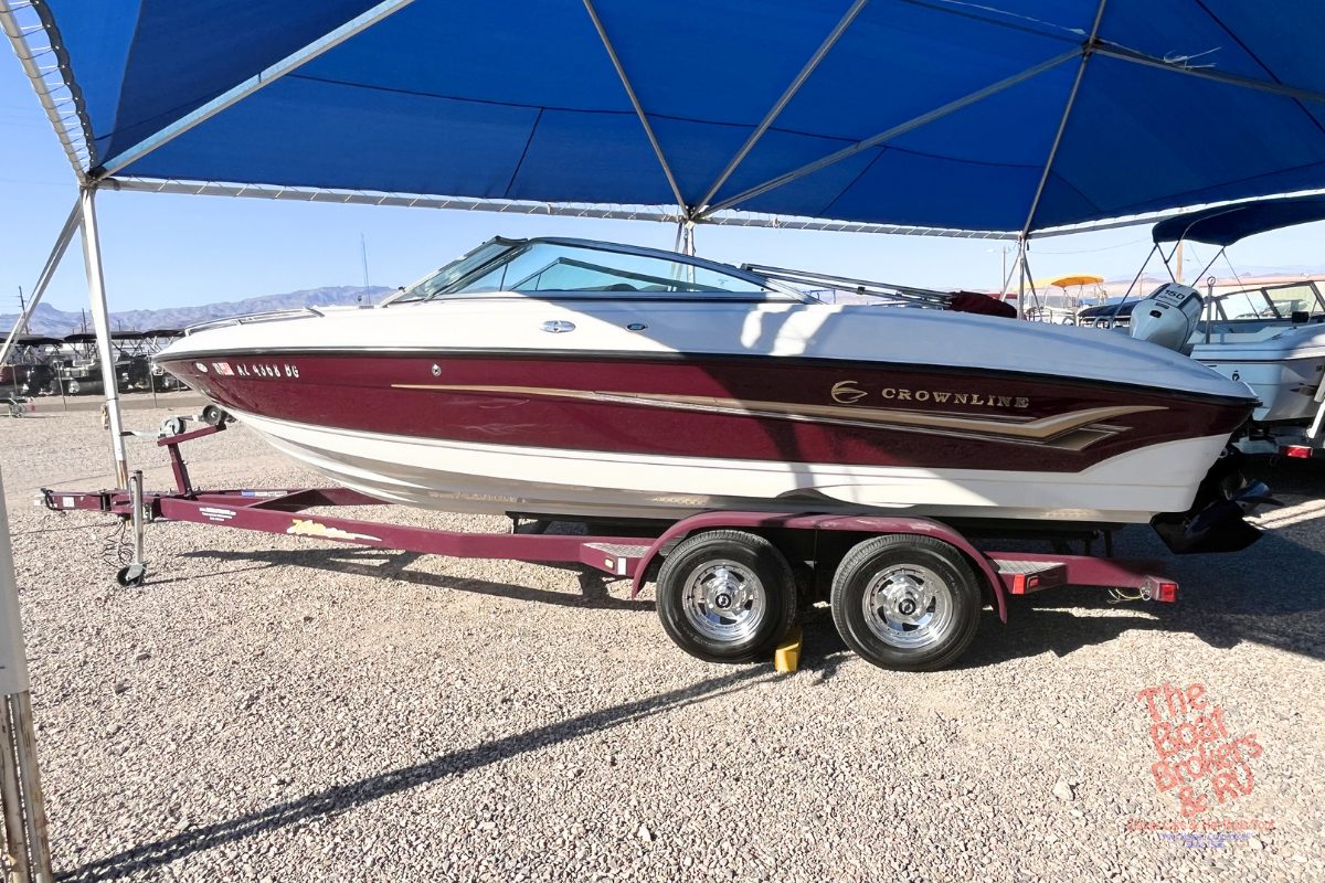 2004 Crownline 208 photo 5