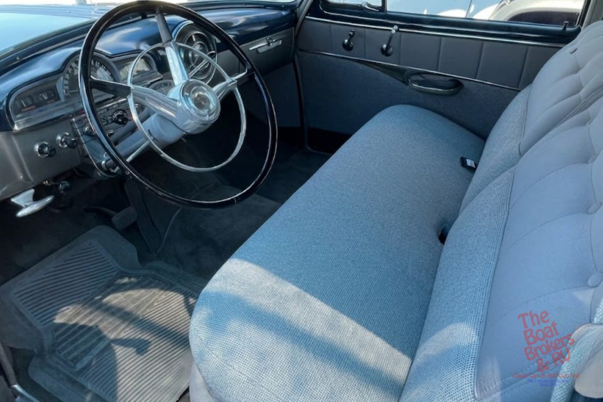 1952 Pontiac CHIEFTAIN photo 5