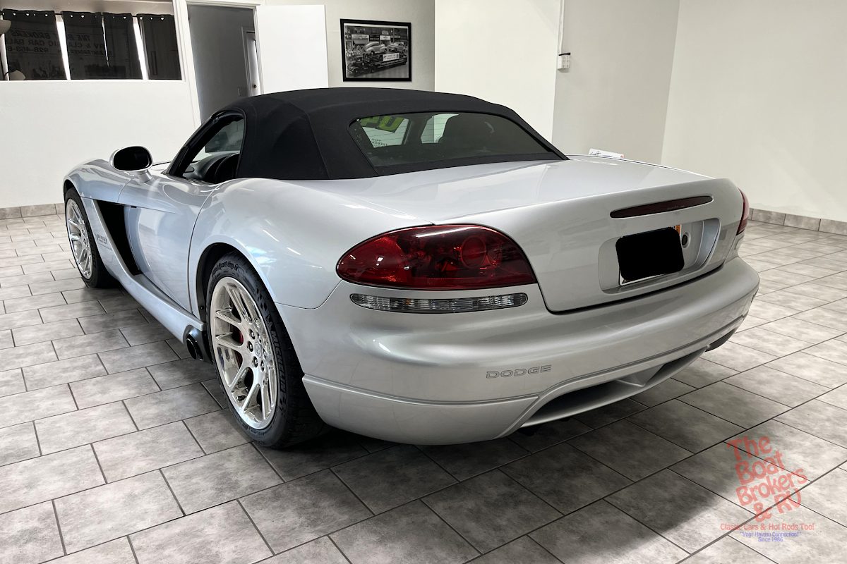 2004 Dodge Viper SRT-10 photo 4 thumbnail