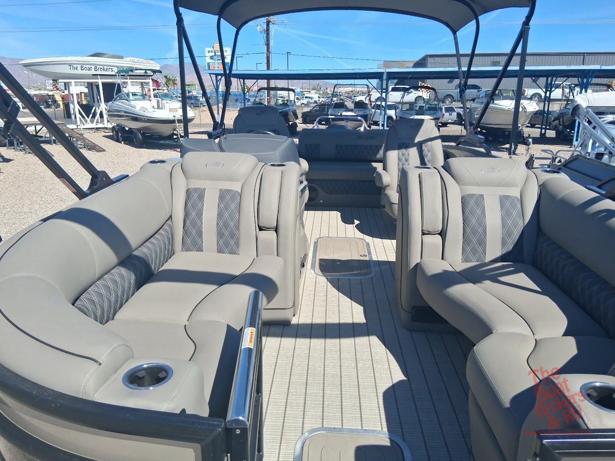 2022 Barletta Lusso 23UC photo 12