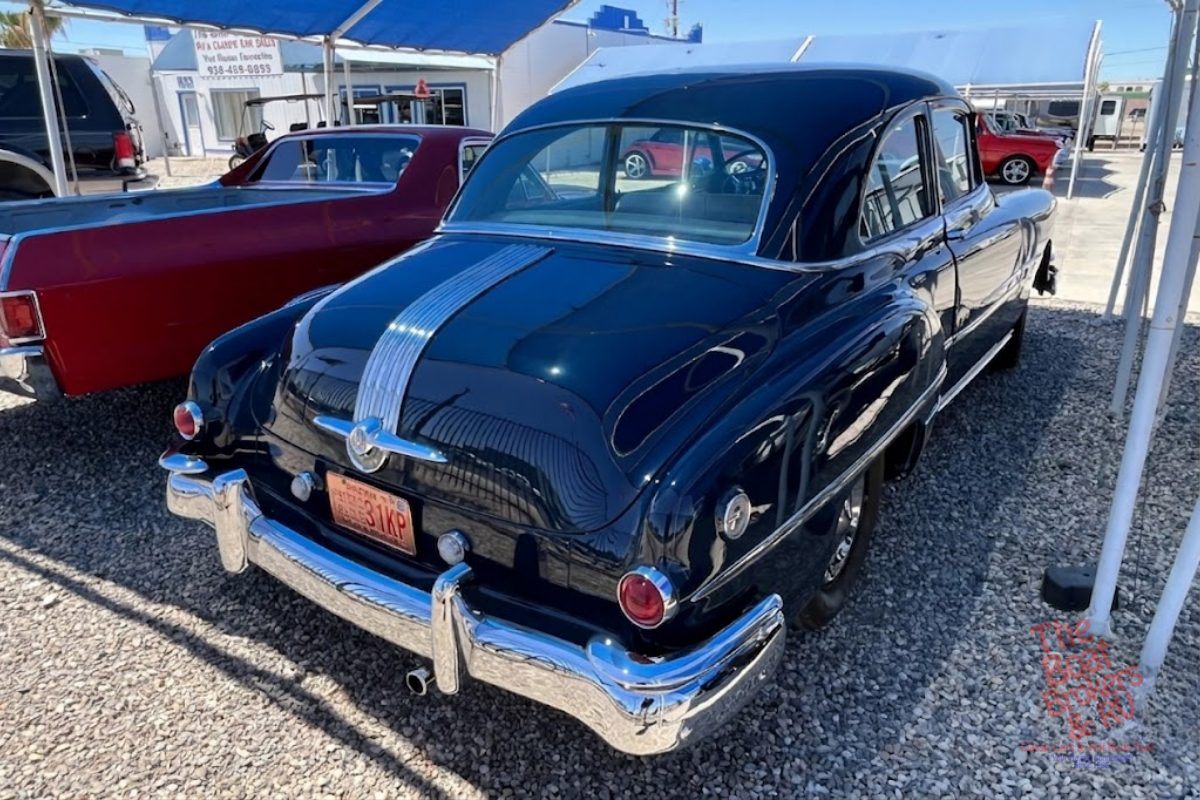 1952 Pontiac CHIEFTAIN photo 3