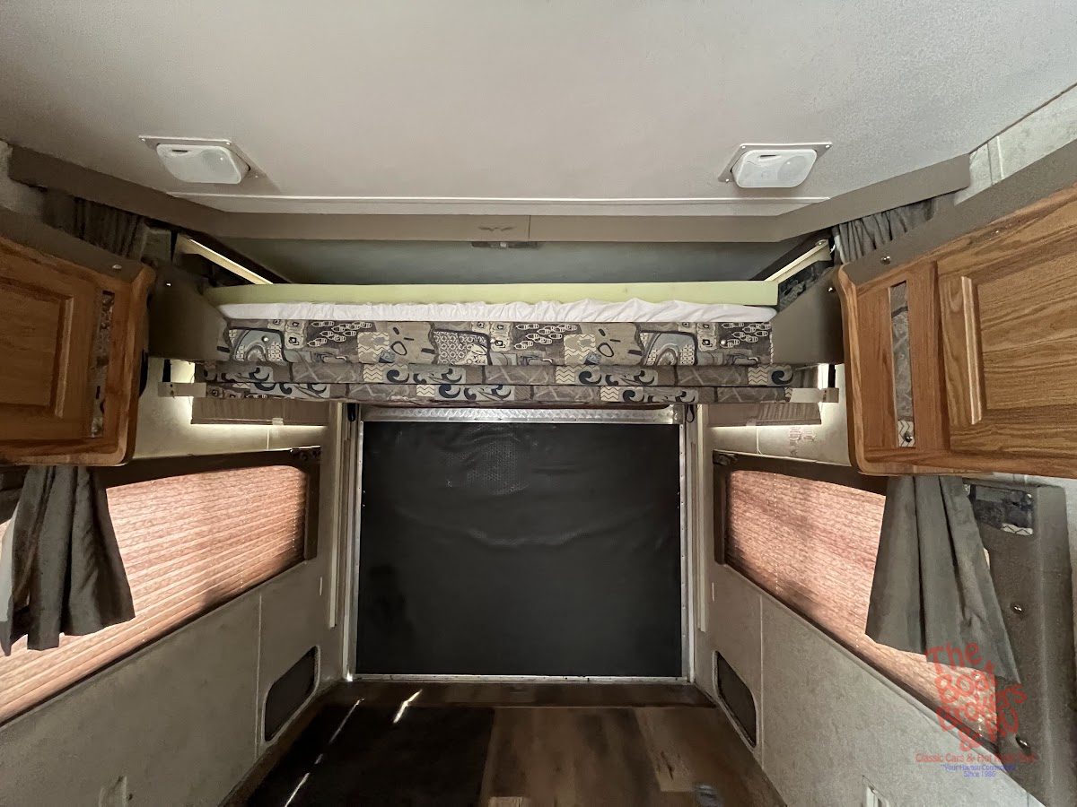 2006 Weekend Warrior M3200FSC photo 16