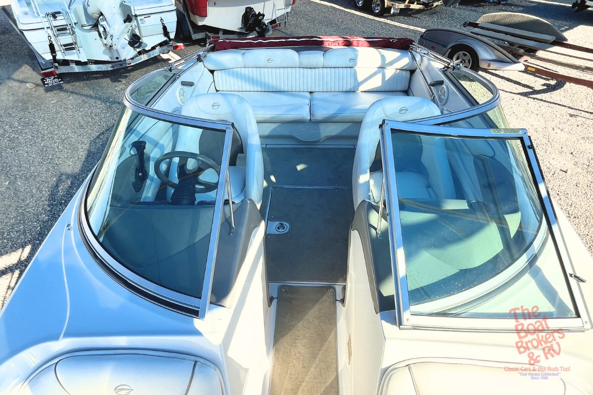 2004 Crownline 208 photo 9