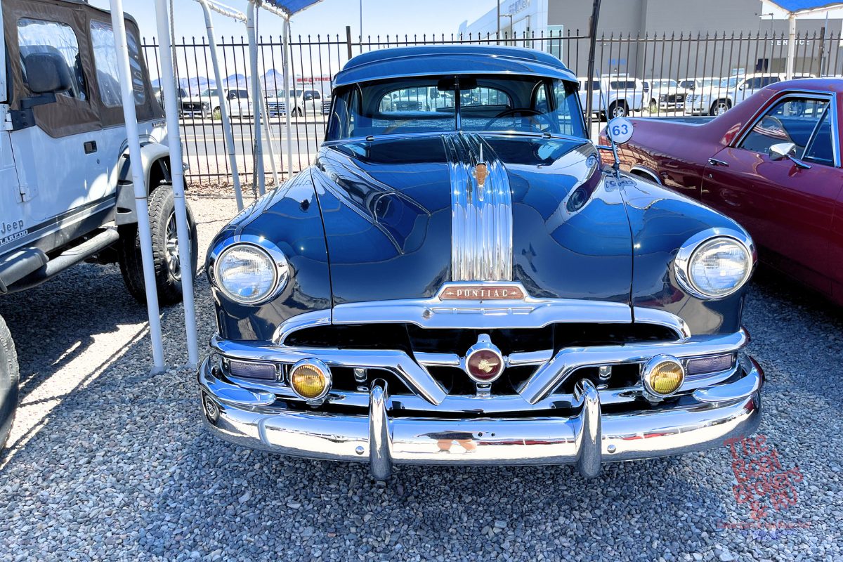 1952 Pontiac CHIEFTAIN photo 2