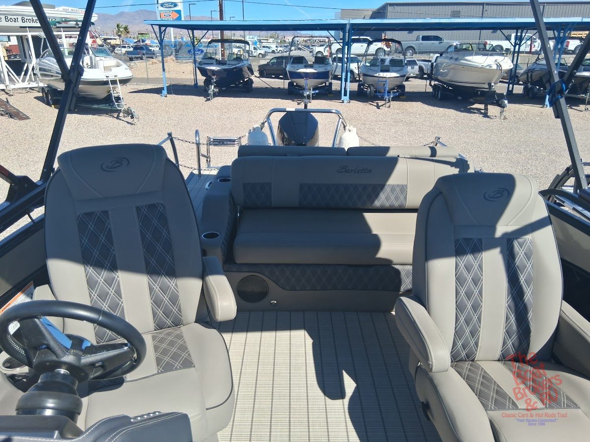 2022 Barletta Lusso 23UC photo 9