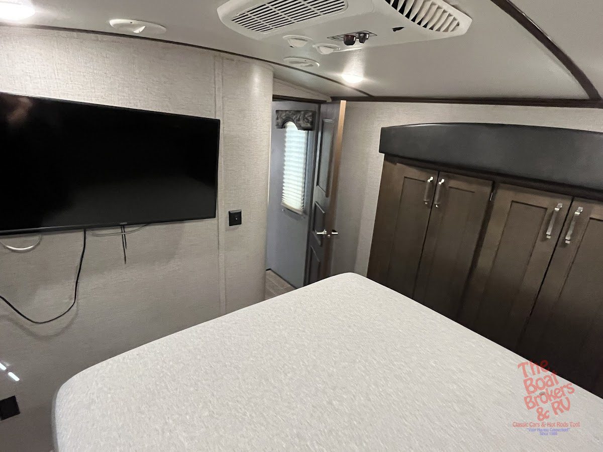 2020 Keystone Laredo 255 SRL 5th Wheel photo 15