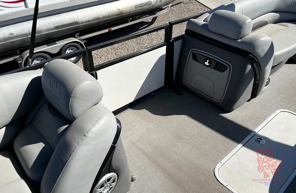 2018 Regency 220DL3 photo 11