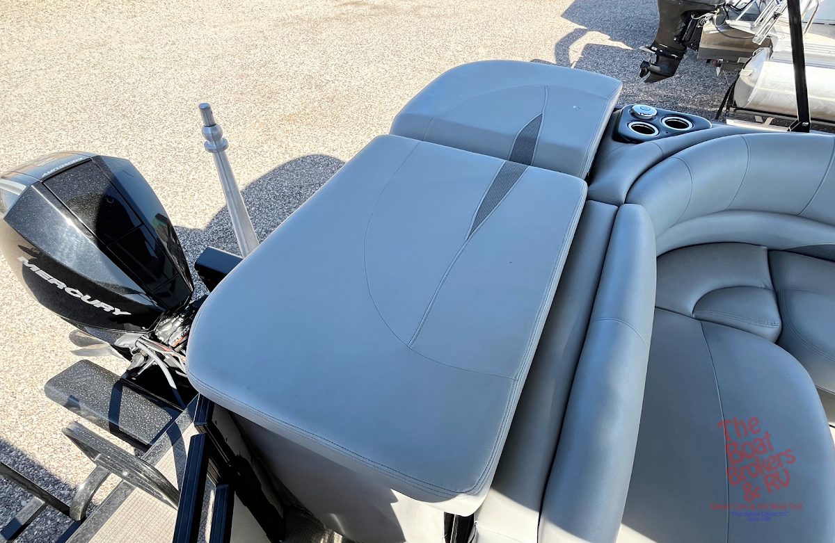 2018 Regency 220DL3 photo 14