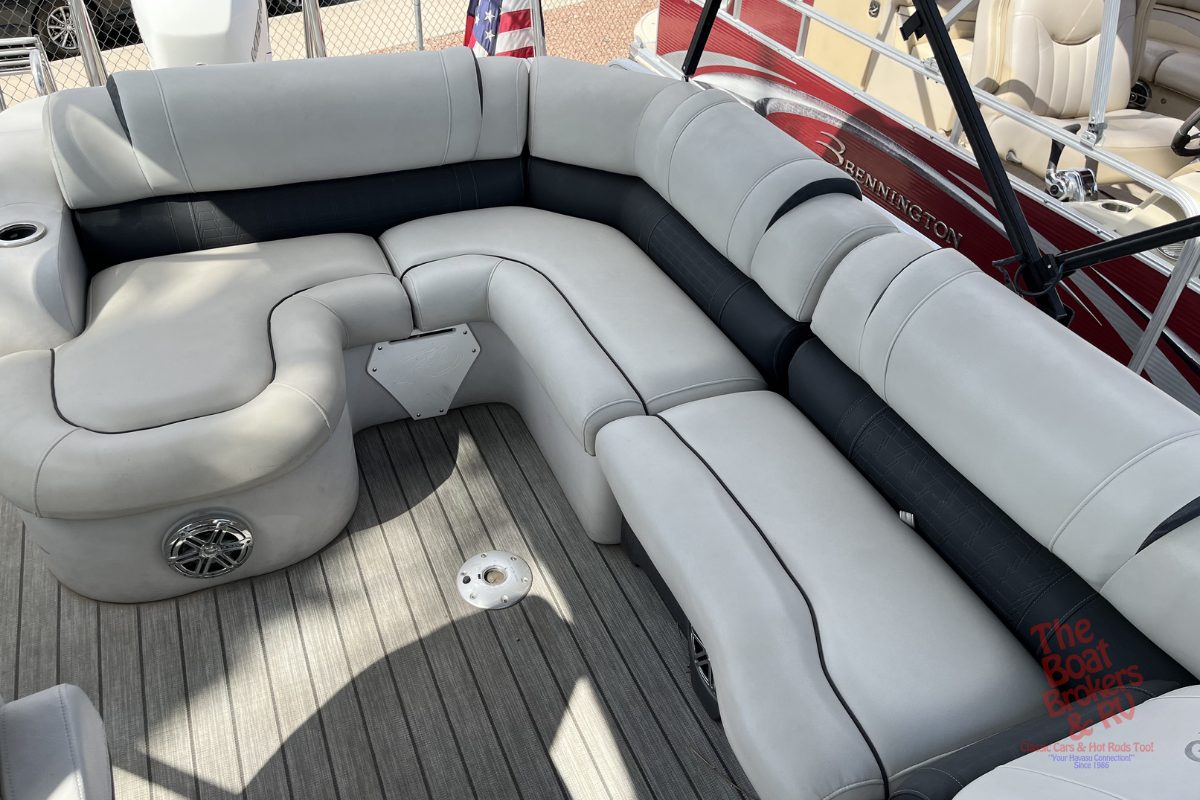 2019 Avalon AMBASSADOR 2785RJ photo 11