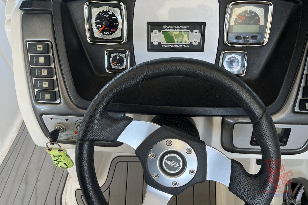 2009 Chaparral SUNESTA 224 photo 8